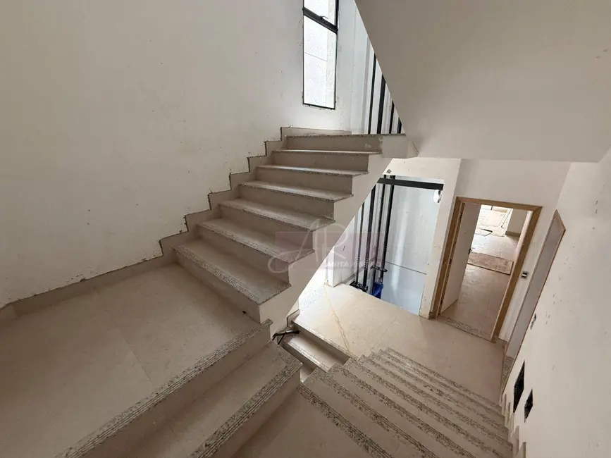 Cobertura com 3 quartos à venda, 145m2 em Pouso Alegre - MG - imagem 5 Foto 5 de Cobertura com 3 quartos à venda, 145m2 em Pouso Alegre - MG