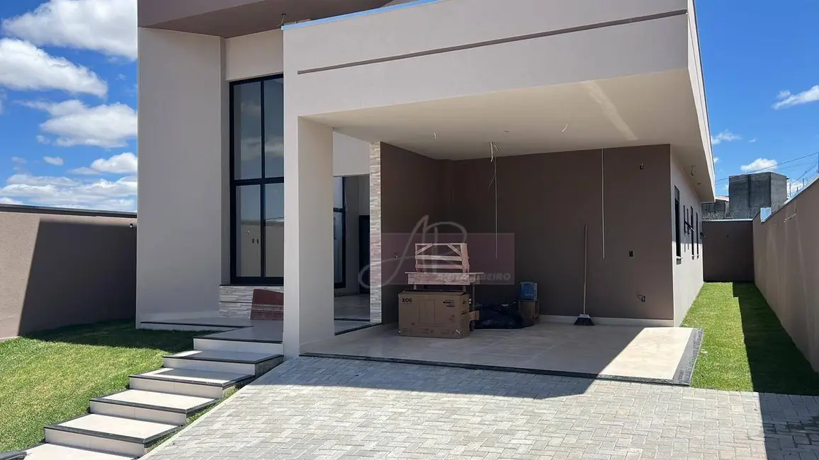 Foto 1 de Casa com 3 quartos à venda, 300m2 em Pouso Alegre - MG