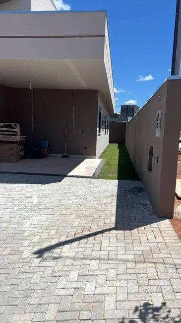 Foto 2 de Casa com 3 quartos à venda, 300m2 em Pouso Alegre - MG