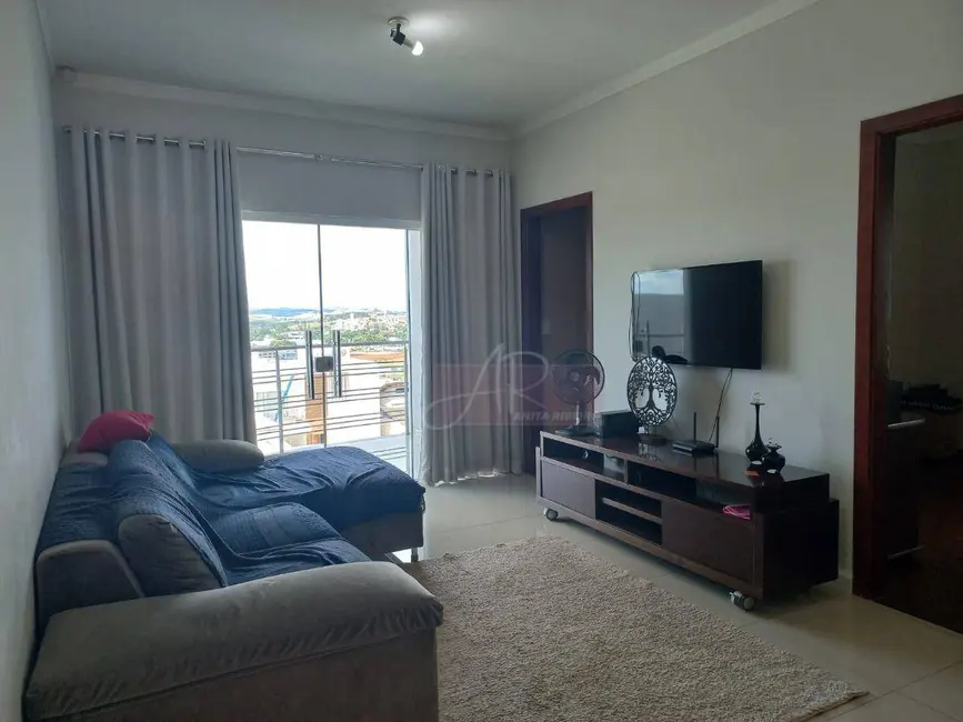 Foto 4 de Casa com 5 quartos à venda, 300m2 em Pouso Alegre - MG