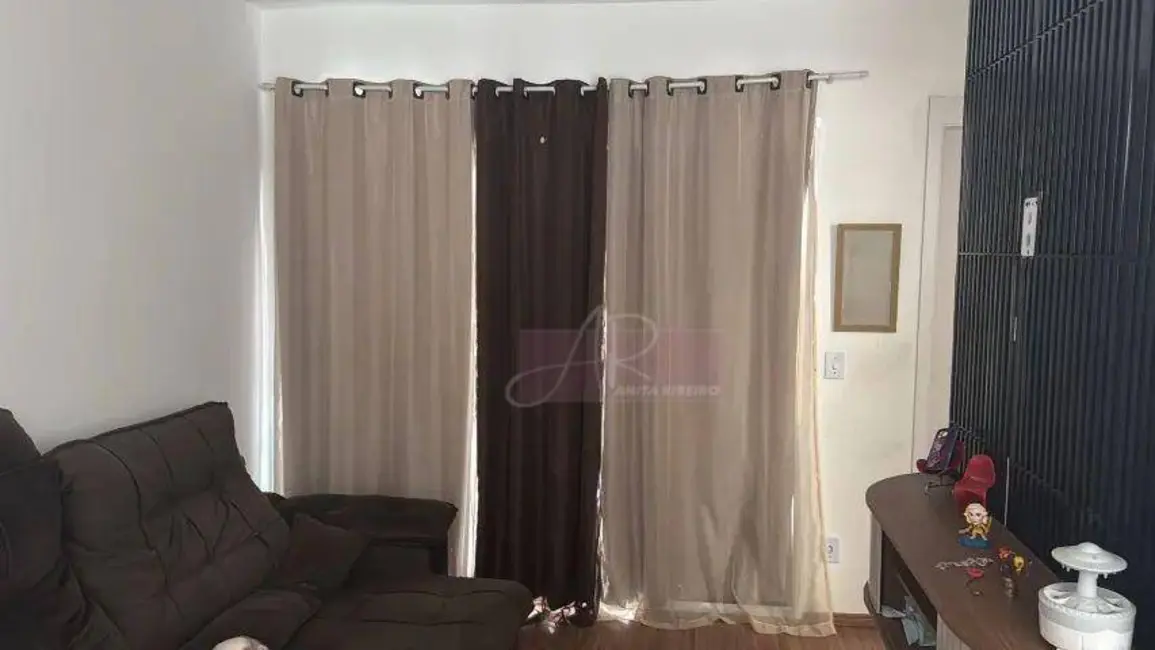 Foto 2 de Apartamento com 2 quartos à venda, 49m2 em Pouso Alegre - MG