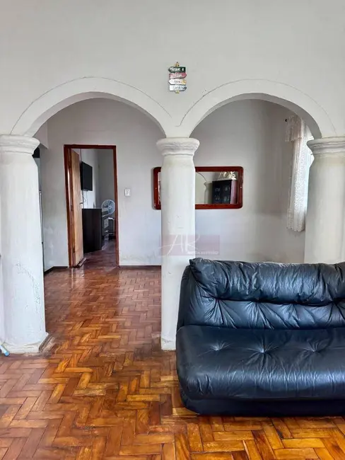 Foto 4 de Casa com 3 quartos à venda, 401m2 em Pouso Alegre - MG
