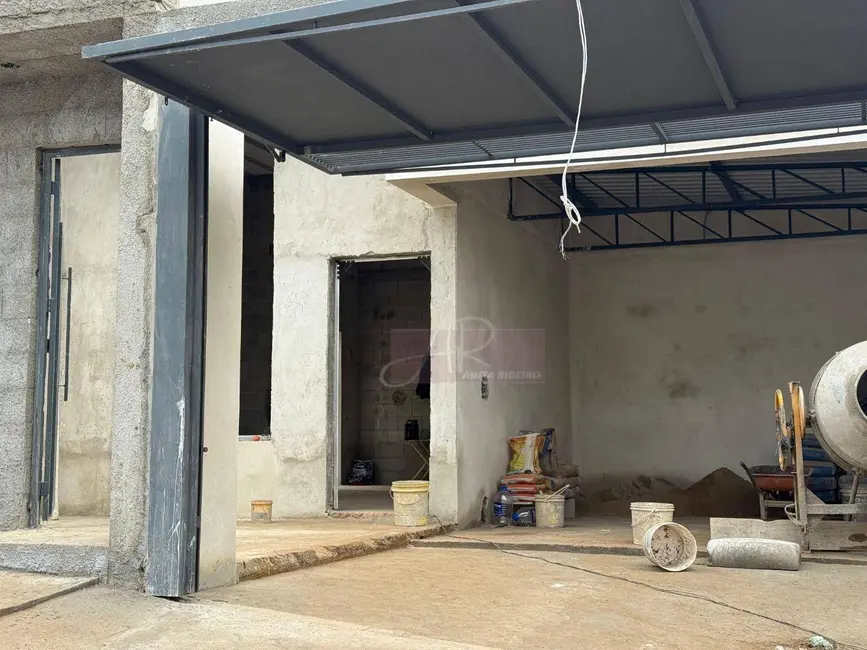Foto 2 de Casa com 3 quartos à venda, 325m2 em Buritis, Pouso Alegre - MG