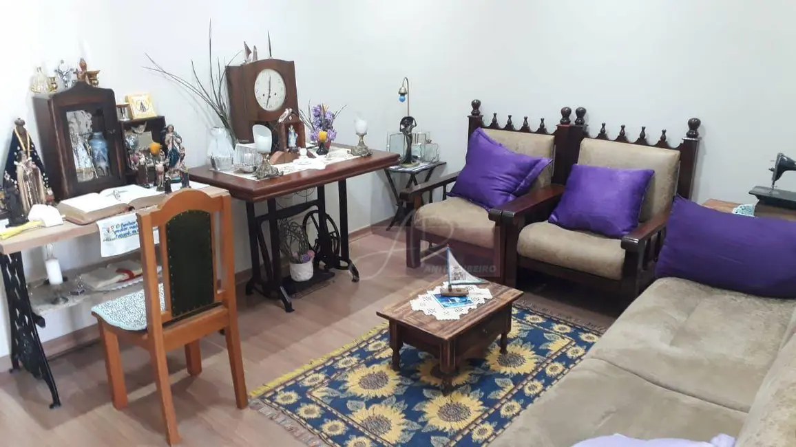 Casa com 4 quartos à venda, 300m2 em Jardim Floresta, Pouso Alegre - MG - imagem 2 Foto 2 de Casa com 4 quartos à venda, 300m2 em Jardim Floresta, Pouso Alegre - MG