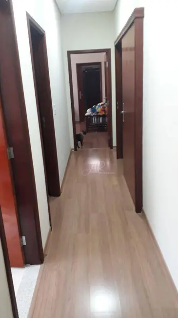 Casa com 4 quartos à venda, 300m2 em Jardim Floresta, Pouso Alegre - MG - imagem 8 Foto 8 de Casa com 4 quartos à venda, 300m2 em Jardim Floresta, Pouso Alegre - MG