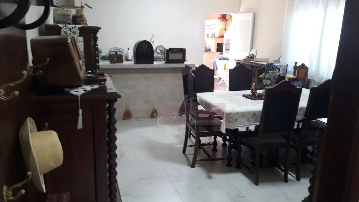 Casa com 4 quartos à venda, 300m2 em Jardim Floresta, Pouso Alegre - MG - imagem 4 Foto 4 de Casa com 4 quartos à venda, 300m2 em Jardim Floresta, Pouso Alegre - MG