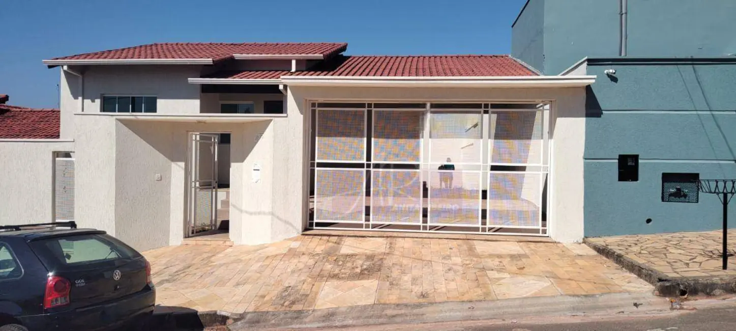 Foto 1 de Casa com 3 quartos à venda, 300m2 em Jardim Floresta, Pouso Alegre - MG