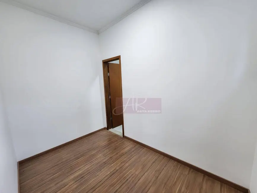 Foto 7 de Casa com 3 quartos à venda, 360m2 em Buritis, Pouso Alegre - MG