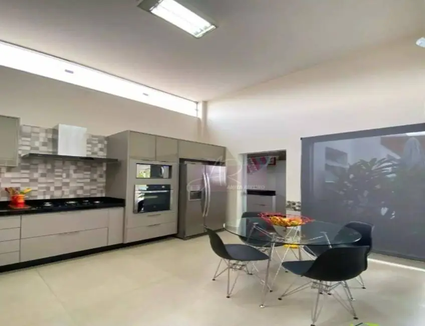 Foto 6 de Casa com 4 quartos à venda, 956m2 em Pouso Alegre - MG