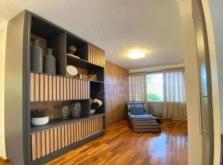 Foto 9 de Casa com 4 quartos à venda, 956m2 em Pouso Alegre - MG