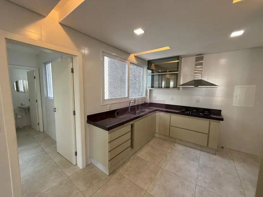 Foto 9 de Apartamento com 3 quartos à venda, 105m2 em Pouso Alegre - MG