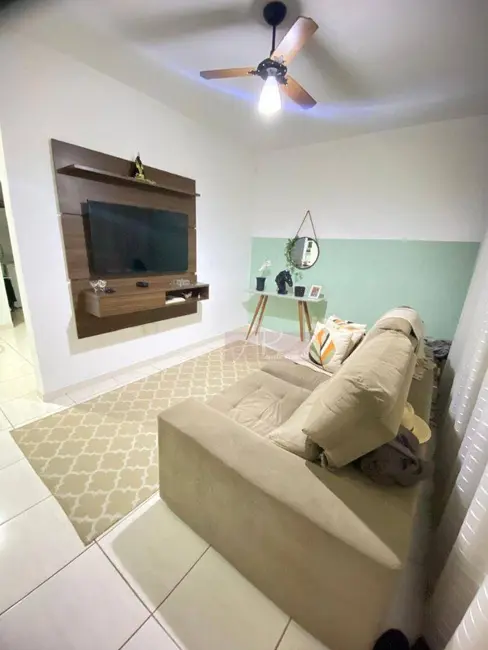 Foto 2 de Apartamento com 2 quartos à venda, 65m2 em Bela Itália, Pouso Alegre - MG