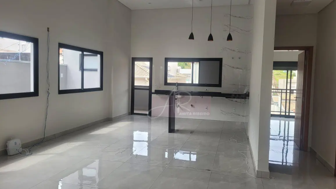 Casa com 3 quartos à venda, 300m2 em Colinas de Santa Bárbara, Pouso Alegre - MG - imagem 3 Foto 3 de Casa com 3 quartos à venda, 300m2 em Colinas de Santa Bárbara, Pouso Alegre - MG