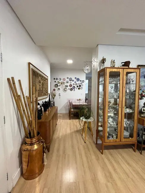 Foto 2 de Apartamento com 3 quartos à venda, 99m2 em Santa Lúcia, Pouso Alegre - MG