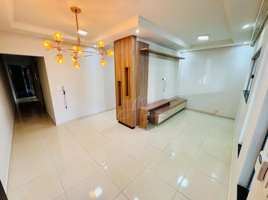 Casa com 3 quartos à venda, 150m2 em Cidade Vergani, Pouso Alegre - MG - imagem 2 Foto 2 de Casa com 3 quartos à venda, 150m2 em Cidade Vergani, Pouso Alegre - MG