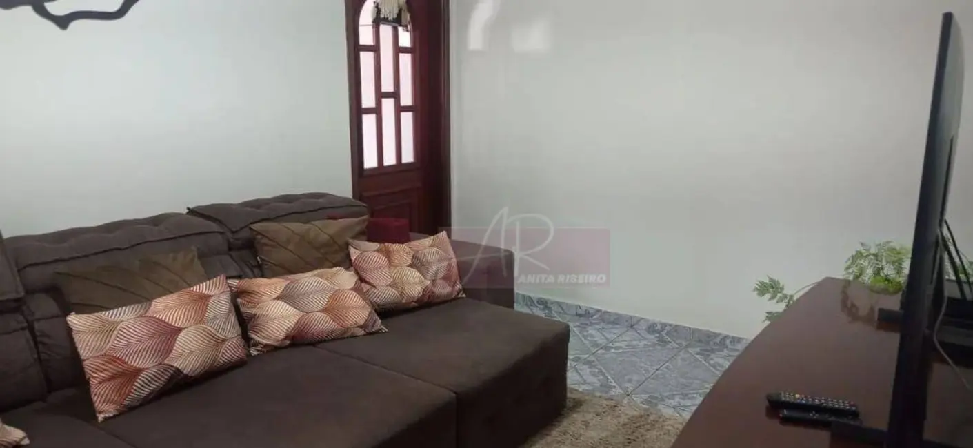 Foto 1 de Casa com 2 quartos à venda, 120m2 em Pouso Alegre - MG