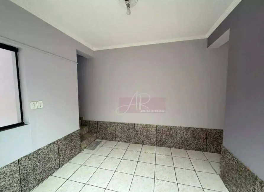 Foto 1 de Casa com 2 quartos à venda, 85m2 em Jardim Yara, Pouso Alegre - MG