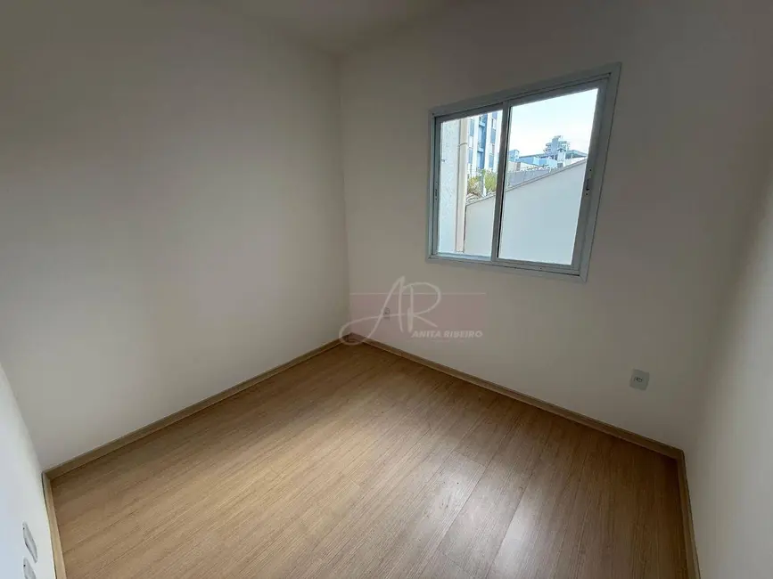 Apartamento com 3 quartos à venda, 85m2 em Centro, Pouso Alegre - MG - imagem 6 Foto 6 de Apartamento com 3 quartos à venda, 85m2 em Centro, Pouso Alegre - MG