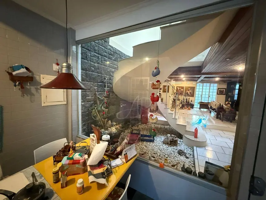 Foto 6 de Casa com 6 quartos à venda, 450m2 em Fátima I, Pouso Alegre - MG