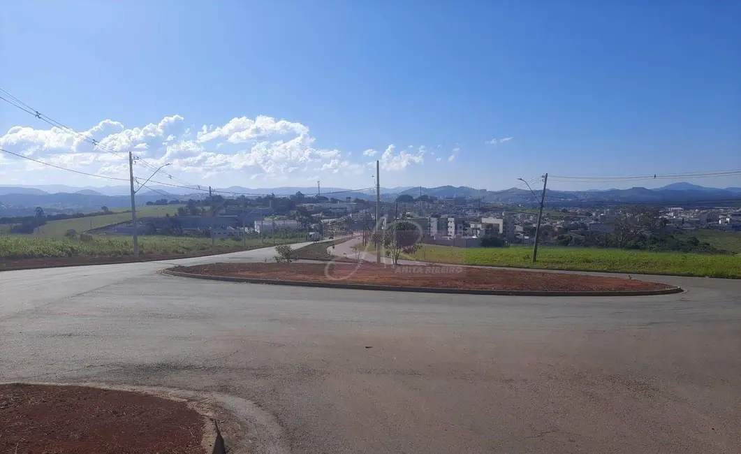 Terreno / Lote à venda, 300m2 em Pouso Alegre - MG - imagem 3 Foto 3 de Terreno / Lote à venda, 300m2 em Pouso Alegre - MG