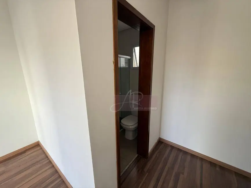 Apartamento com 3 quartos à venda, 85m2 em Centro, Pouso Alegre - MG - imagem 6 Foto 6 de Apartamento com 3 quartos à venda, 85m2 em Centro, Pouso Alegre - MG