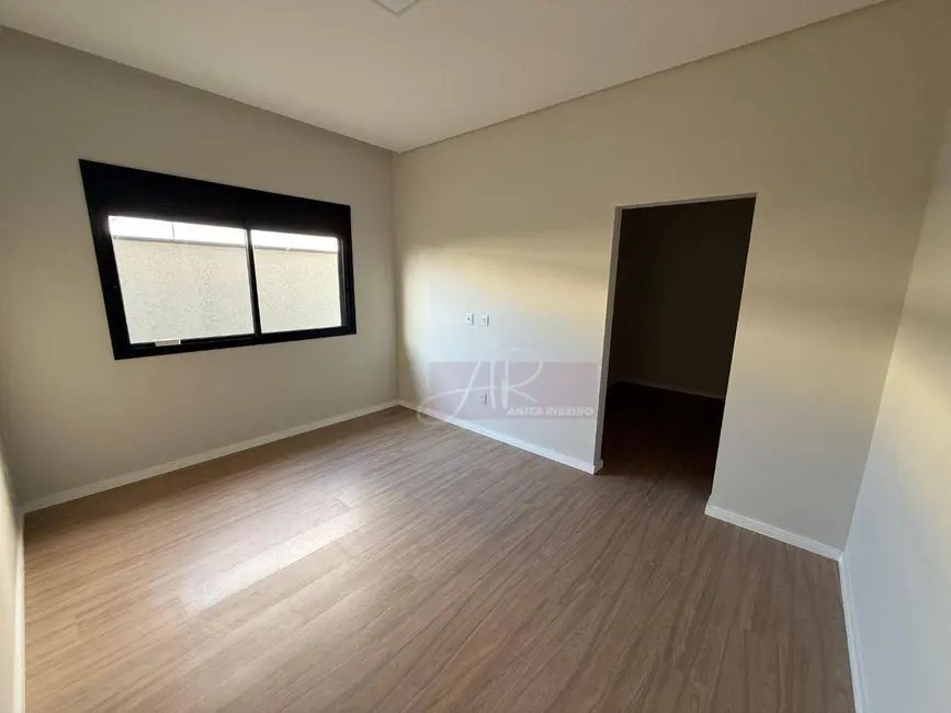 Casa com 4 quartos à venda, 344m2 em Pouso Alegre - MG - imagem 8 Foto 8 de Casa com 4 quartos à venda, 344m2 em Pouso Alegre - MG