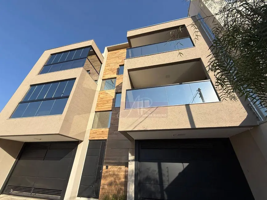 Foto 1 de Apartamento com 3 quartos à venda, 110m2 em Nhá Chica, Pouso Alegre - MG