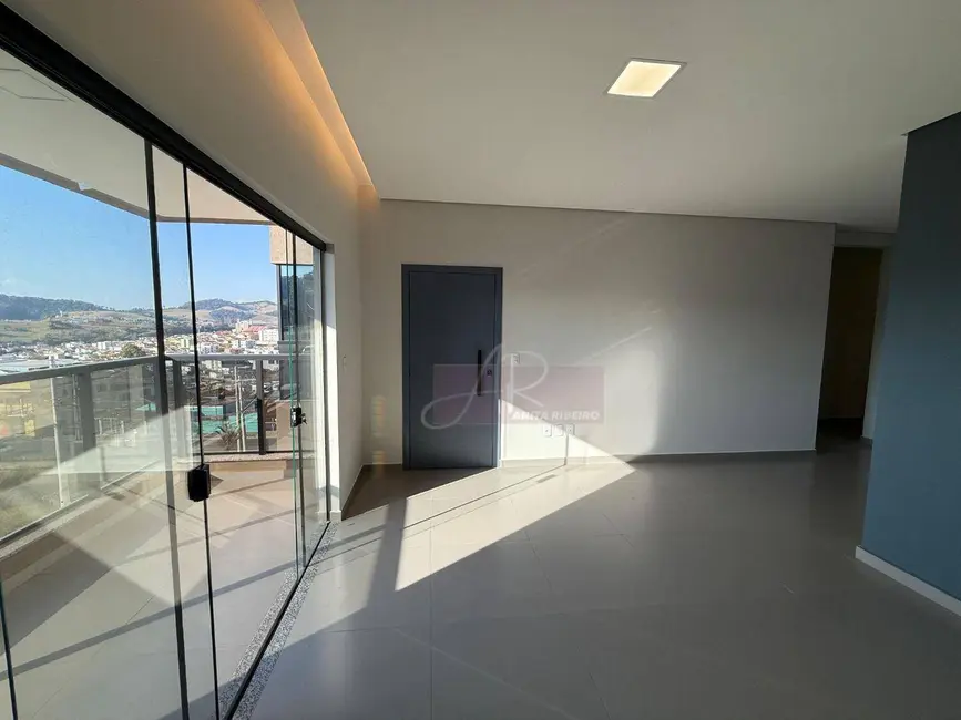 Foto 2 de Apartamento com 3 quartos à venda, 110m2 em Nhá Chica, Pouso Alegre - MG