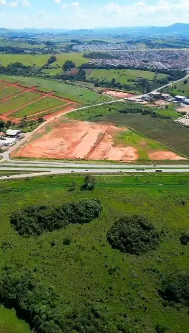 Terreno / Lote à venda, 73000m2 em Pouso Alegre - MG - imagem 2 Foto 2 de Terreno / Lote à venda, 73000m2 em Pouso Alegre - MG