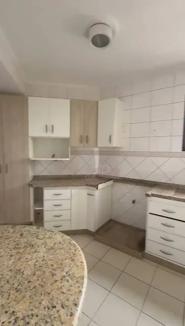 Apartamento com 3 quartos à venda, 107m2 em Centro, Pouso Alegre - MG - imagem 5 Foto 5 de Apartamento com 3 quartos à venda, 107m2 em Centro, Pouso Alegre - MG