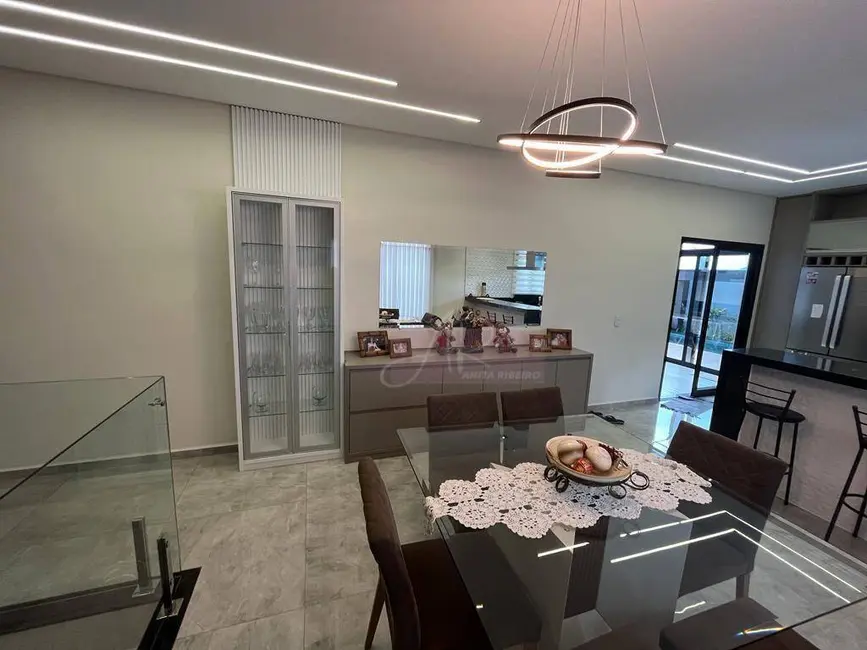 Casa de Condomínio com 4 quartos à venda, 300m2 em Pouso Alegre - MG - imagem 7 Foto 7 de Casa de Condomínio com 4 quartos à venda, 300m2 em Pouso Alegre - MG