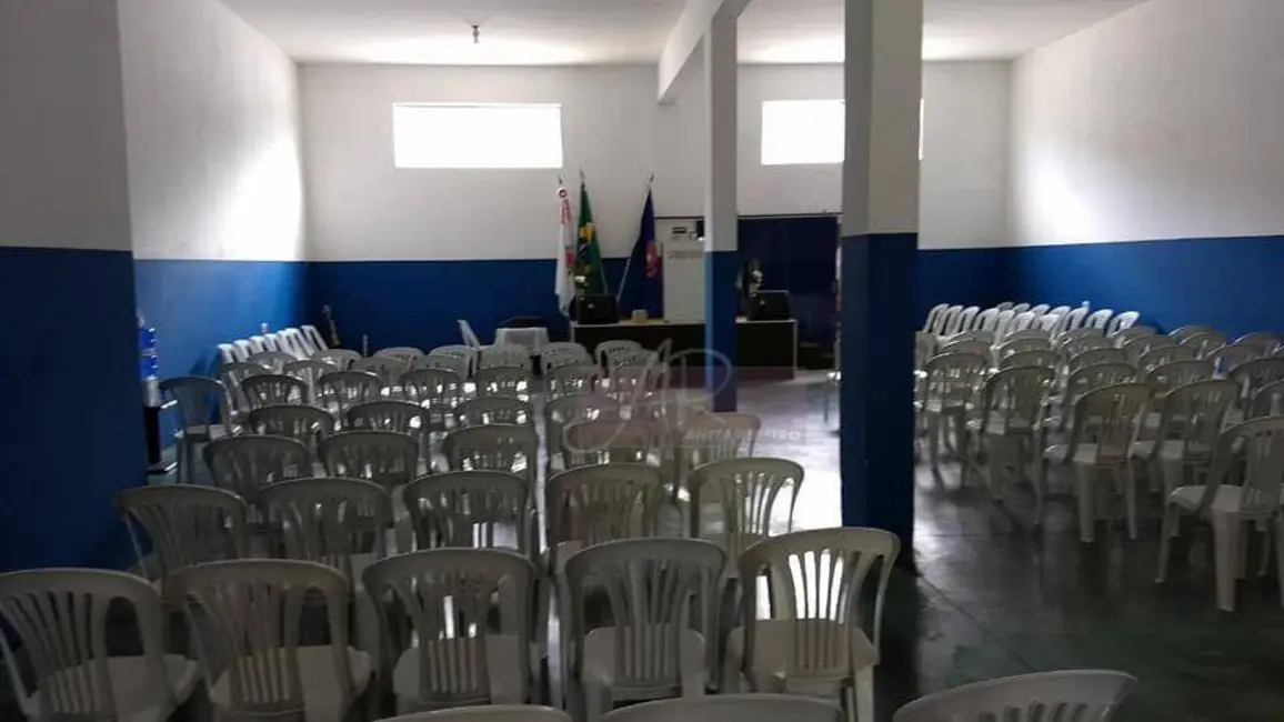 Foto 9 de Armazém / Galpão à venda, 330m2 em Ipuiuna - MG