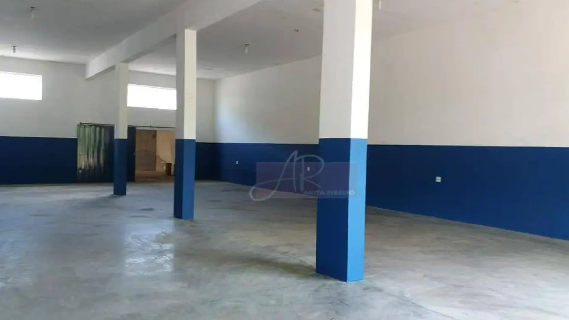 Foto 4 de Armazém / Galpão à venda, 330m2 em Ipuiuna - MG