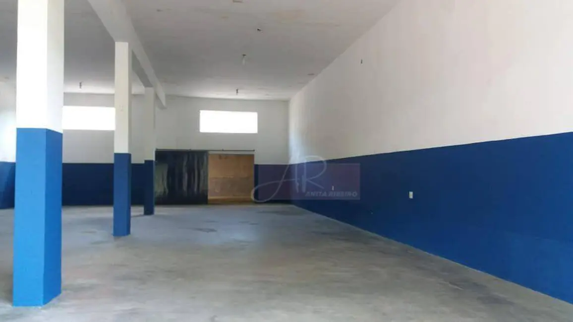 Foto 2 de Armazém / Galpão à venda, 330m2 em Ipuiuna - MG