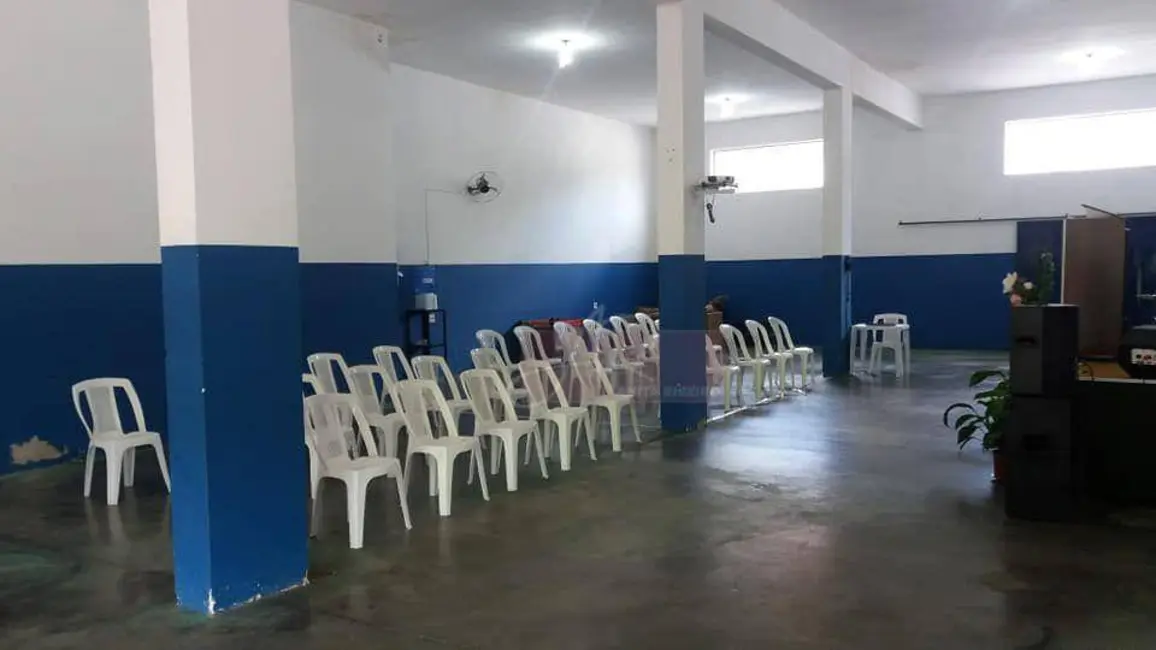 Foto 8 de Armazém / Galpão à venda, 330m2 em Ipuiuna - MG