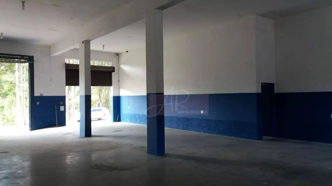 Foto 5 de Armazém / Galpão à venda, 330m2 em Ipuiuna - MG