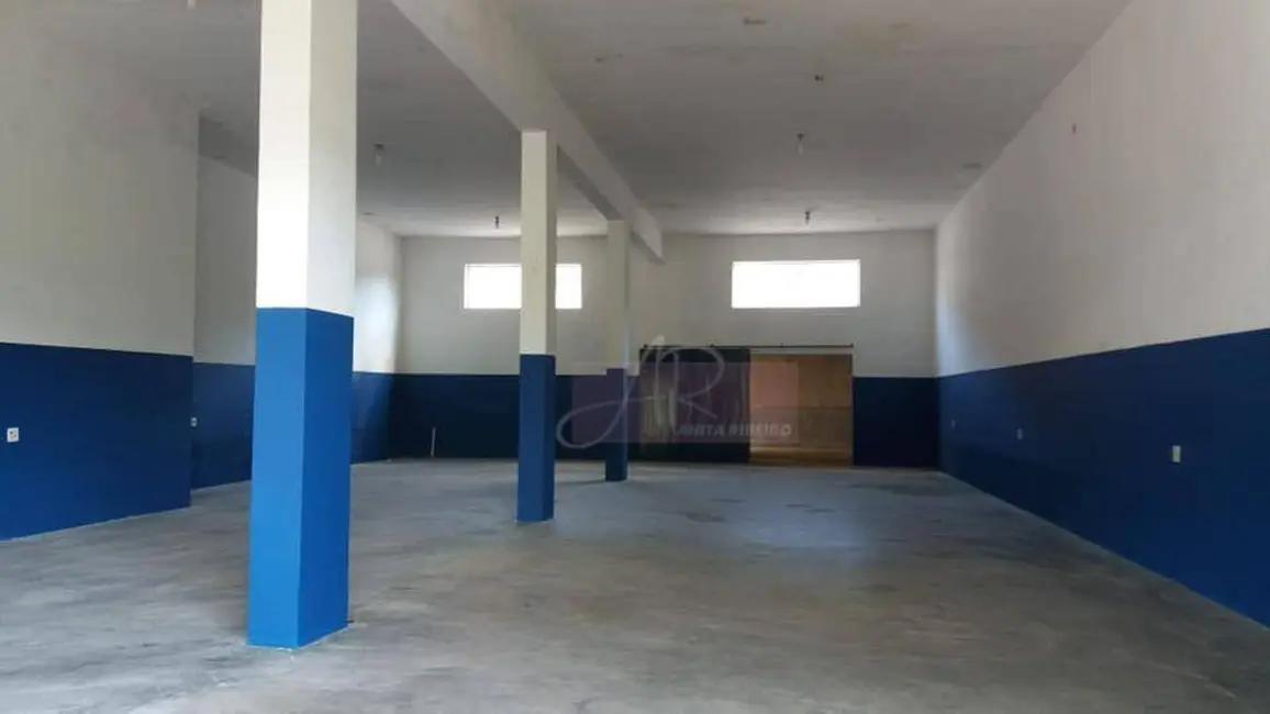 Foto 3 de Armazém / Galpão à venda, 330m2 em Ipuiuna - MG