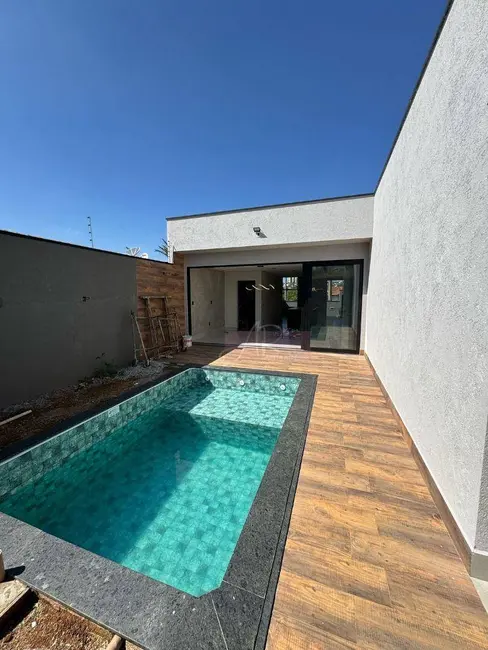 Foto 2 de Casa com 3 quartos à venda, 300m2 em Pouso Alegre - MG