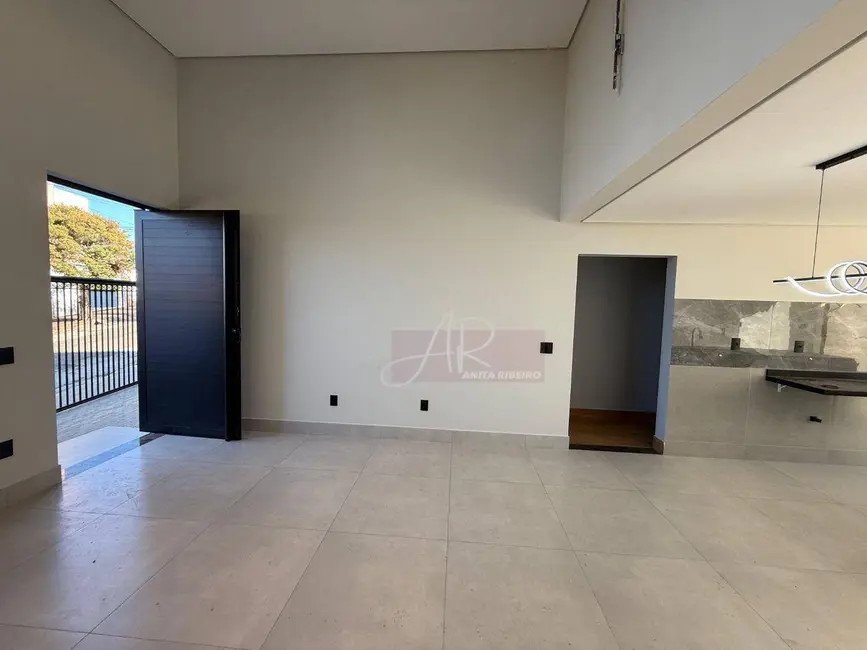 Foto 6 de Casa com 3 quartos à venda, 300m2 em Pouso Alegre - MG