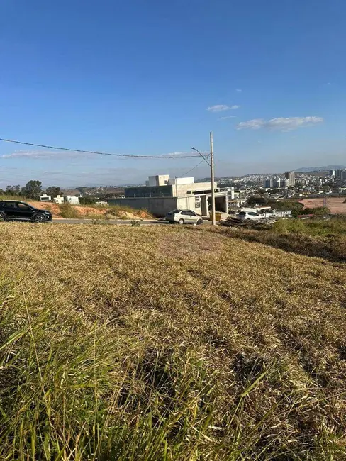 Foto 3 de Terreno / Lote à venda, 220m2 em Pouso Alegre - MG
