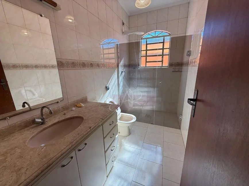 Casa com 5 quartos à venda, 450m2 em Pouso Alegre - MG - imagem 7 Foto 7 de Casa com 5 quartos à venda, 450m2 em Pouso Alegre - MG