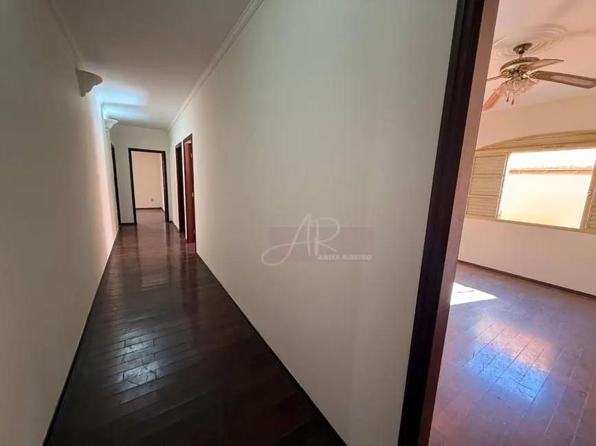 Casa com 5 quartos à venda, 450m2 em Pouso Alegre - MG - imagem 4 Foto 4 de Casa com 5 quartos à venda, 450m2 em Pouso Alegre - MG