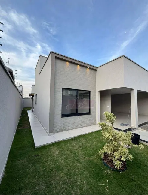 Foto 2 de Casa com 3 quartos à venda, 300m2 em Pouso Alegre - MG