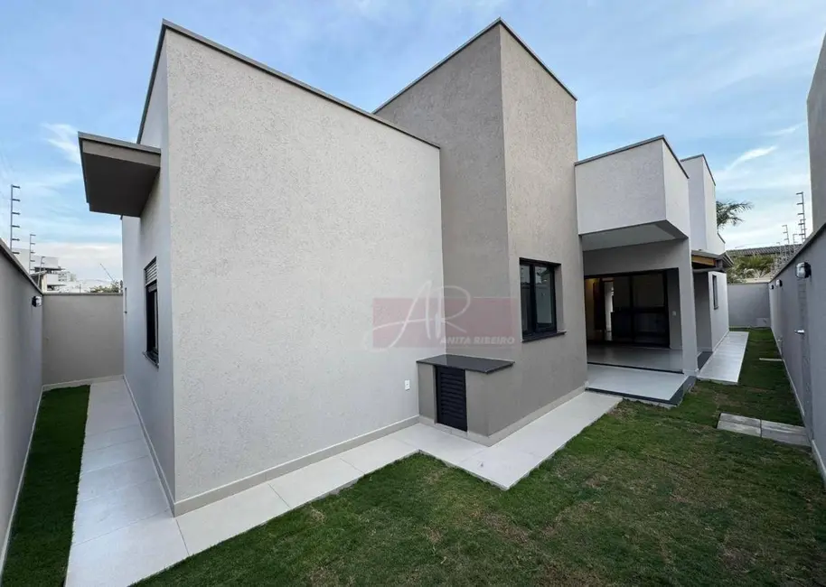 Foto 3 de Casa com 3 quartos à venda, 300m2 em Pouso Alegre - MG