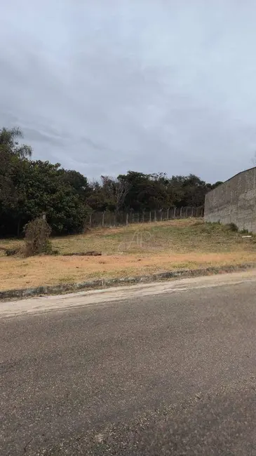 Foto 1 de Terreno / Lote à venda, 450m2 em Pouso Alegre - MG
