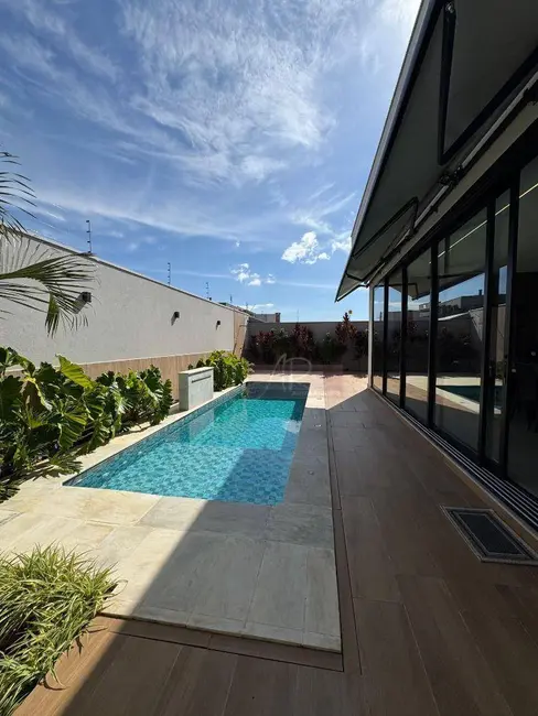 Foto 4 de Casa com 4 quartos à venda, 426m2 em Pouso Alegre - MG