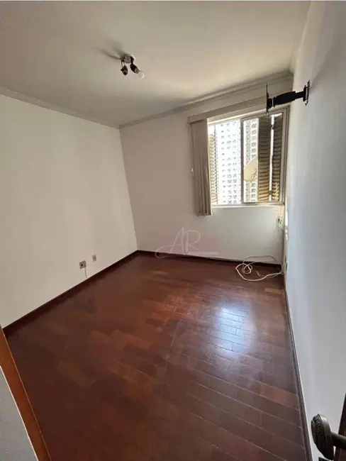 Apartamento com 3 quartos à venda, 120m2 em Centro, Pouso Alegre - MG - imagem 9 Foto 9 de Apartamento com 3 quartos à venda, 120m2 em Centro, Pouso Alegre - MG