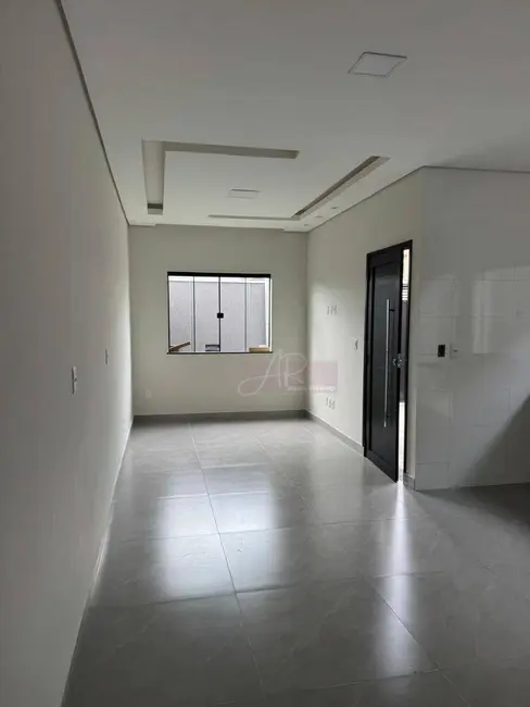 Foto 1 de Casa com 3 quartos à venda, 120m2 em Jardim Canadá, Pouso Alegre - MG