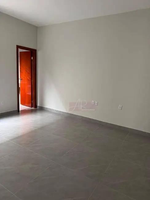 Foto 5 de Casa com 3 quartos à venda, 120m2 em Jardim Canadá, Pouso Alegre - MG