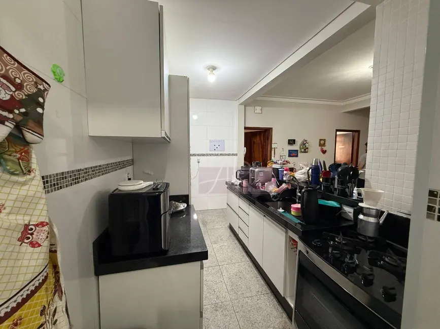 Apartamento com 4 quartos à venda, 130m2 em Centro, Pouso Alegre - MG - imagem 4 Foto 4 de Apartamento com 4 quartos à venda, 130m2 em Centro, Pouso Alegre - MG